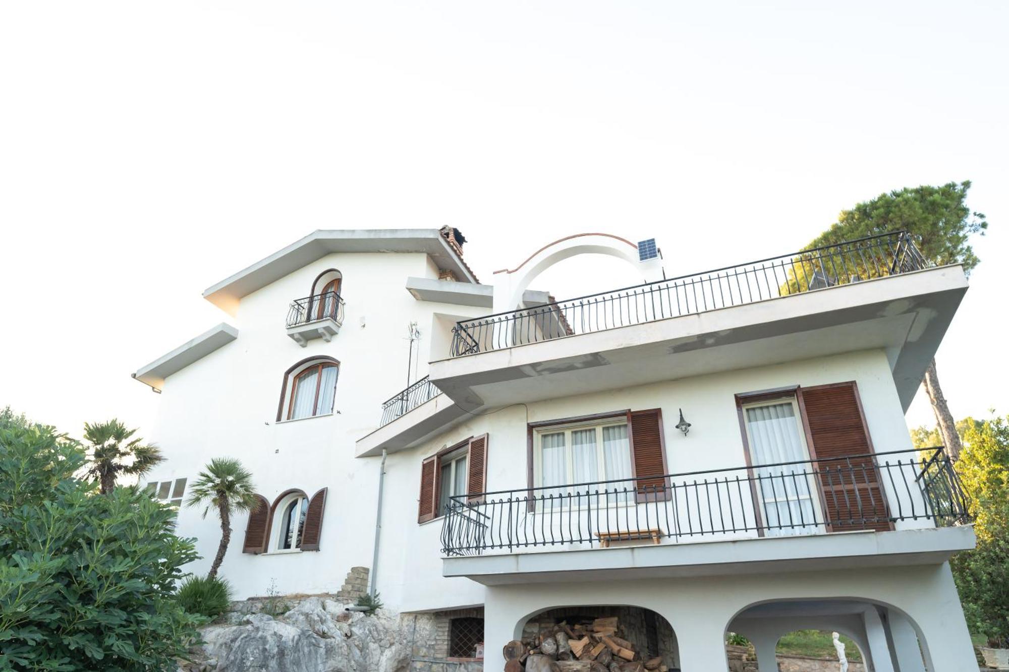 Villa Del Pino, Terrazza Vista Mare Minturno Exteriör bild