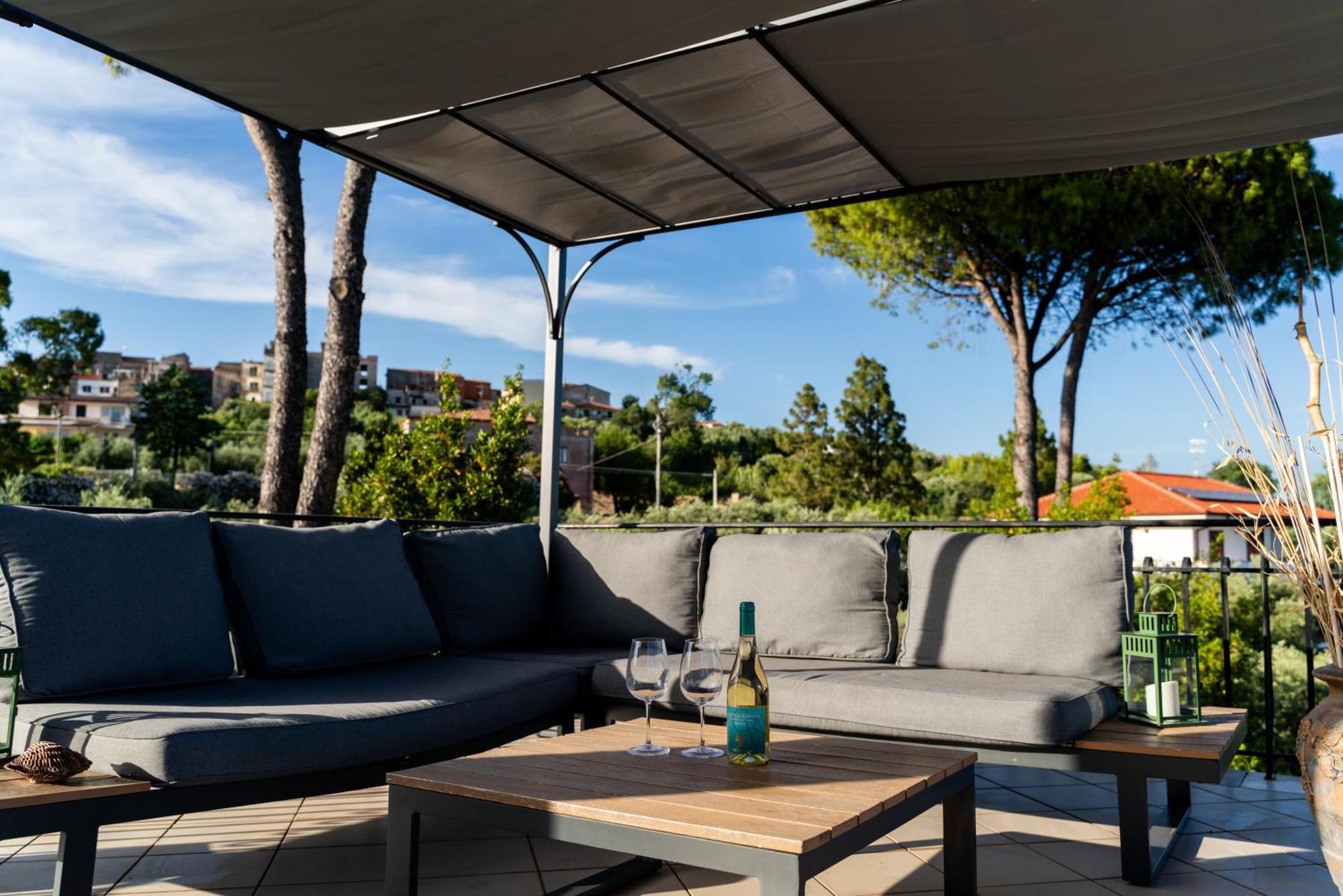 Villa Del Pino, Terrazza Vista Mare Minturno Exteriör bild