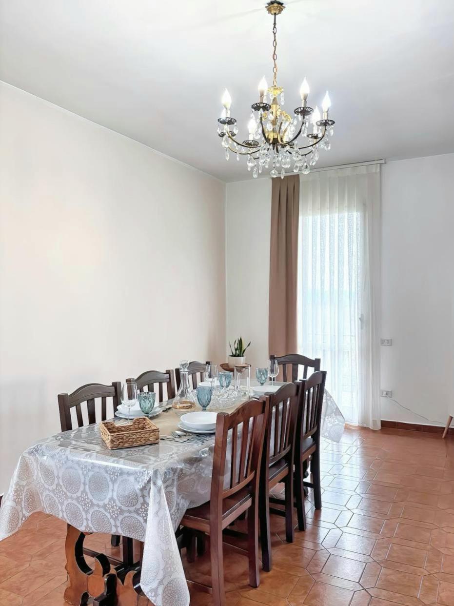 Villa Del Pino, Terrazza Vista Mare Minturno Exteriör bild