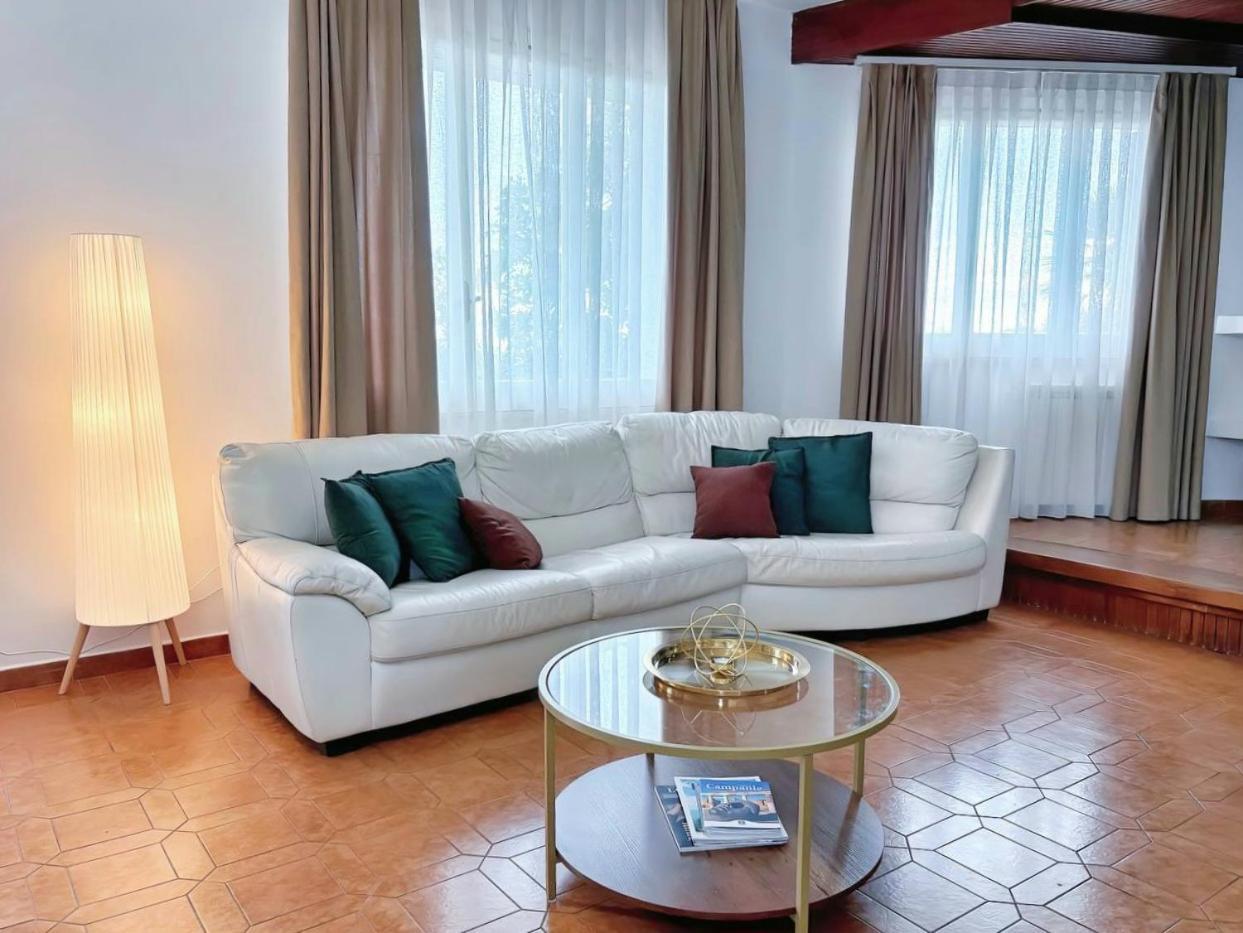 Villa Del Pino, Terrazza Vista Mare Minturno Exteriör bild